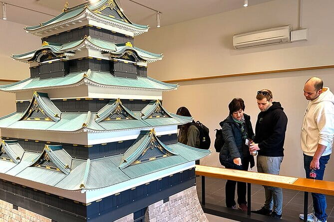 Tokyo Castle & Imperial PalaceーShogun Walking Tour - Key Things You’ll Notice on This Edo-to-Imperial Palace Walk