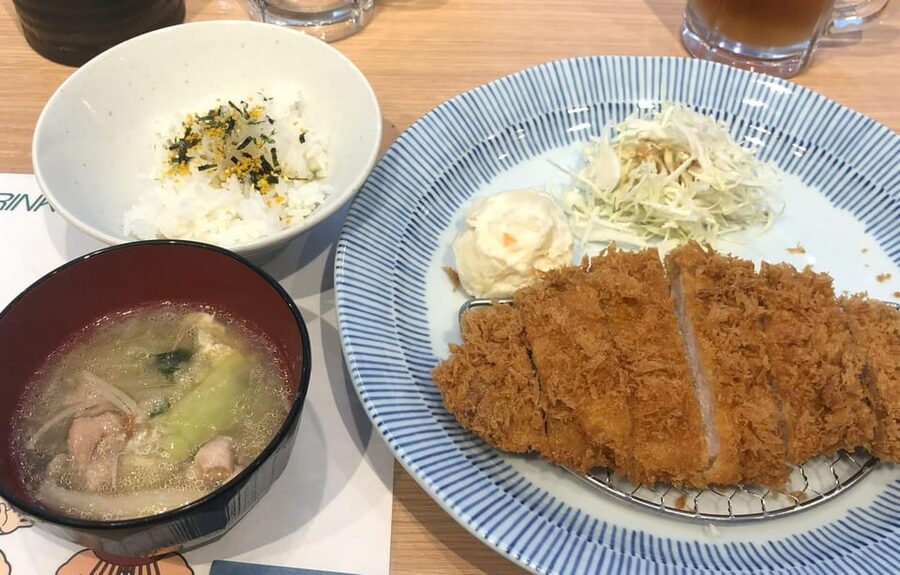 Tokyo: Challenge Sumo Wrestlers and Enjoy Meal - Small Rules That Matter Once You’re Inside