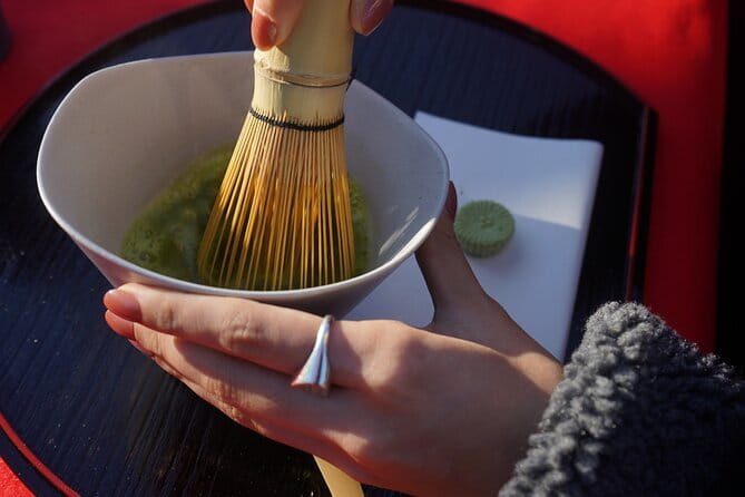 Tokyo Cherry Blossom Matcha Experience in Yoyogi Park (Shibuya) - Should you book this Tokyo cherry blossom matcha picnic?