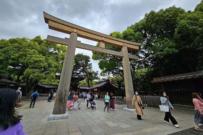 Tokyo City Attractive One Day Tour - Stop 5: Shinjuku Gyoen National Garden, a calm reset (1 hour, free)