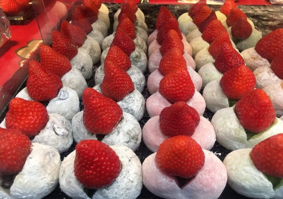 Tokyo: Classic Tsukiji Food Tour - Meeting point and pacing at Turret Coffee Shop in Tsukiji