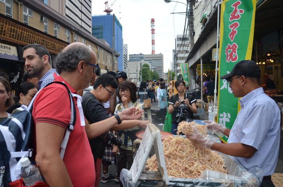 Tokyo: Classic Tsukiji Food Tour - Wasabi technique, sweets, and the picnic logic