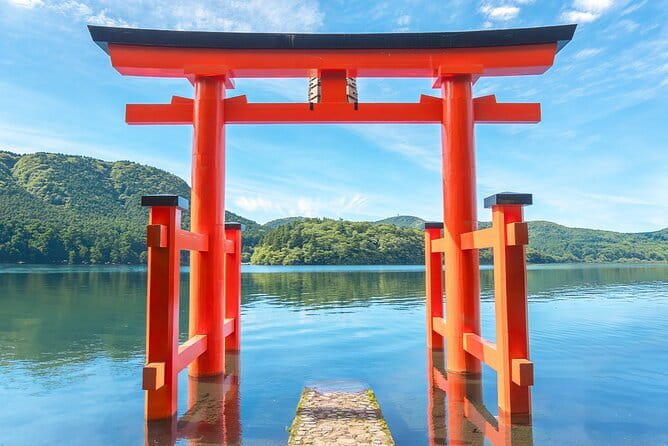 Tokyo Day Tour in Mt. Fuji, Lake Ashi Cruise and Owakudani Cable - Hakone Shrine and the Lake Ashi Torii: Your First Big Fuji Moment