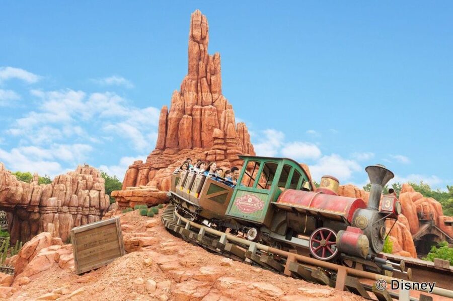 Tokyo Disneyland 1-Day Passport - How to Structure Your One Day: Seven Themed Lands and Parade Momentum