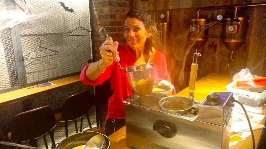 Tokyo: Easy Ramen Cooking Experience in Kabukicho, Shinjuku - Shinjuku Ale: the easy place to start in Kabukicho