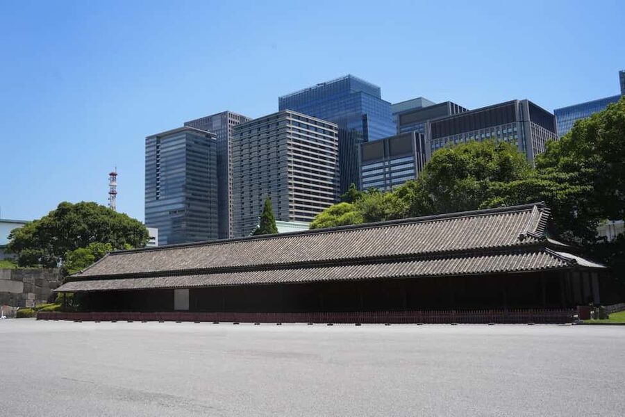 Tokyo: Edo Castle and Imperial Palace Guided Walking Tour - Honmaru Main Hall site: the heart of Edo Castle government