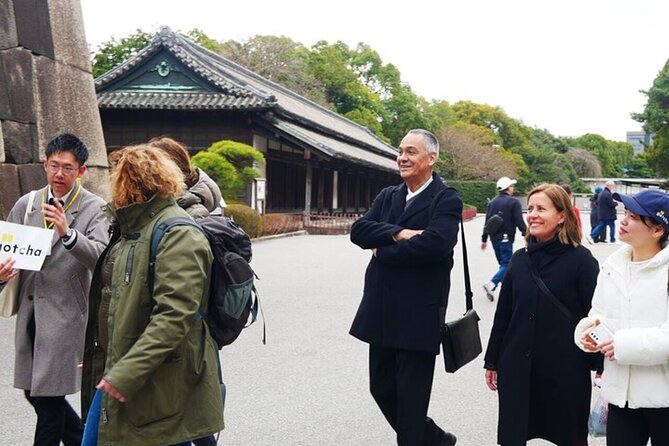 Tokyo: Edo Castle & East Garden of the Imperial Palace Tour - What you can actually see: gardens, structures, and garden details