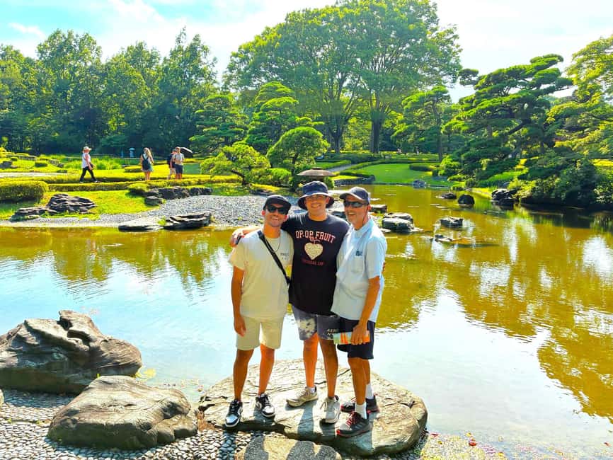 Tokyo: Edo Castle Ruins & Imperial Palace East Garden Tour - Starting at Wadakura Free Rest Area, then getting oriented fast
