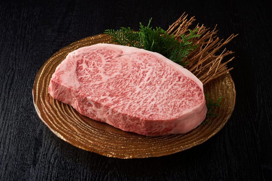 Tokyo: Exquisite Wagyu Beef Experience at Yakiniku Nikunone - The meal flow: from tongue shabu-shabu to caviar sushi