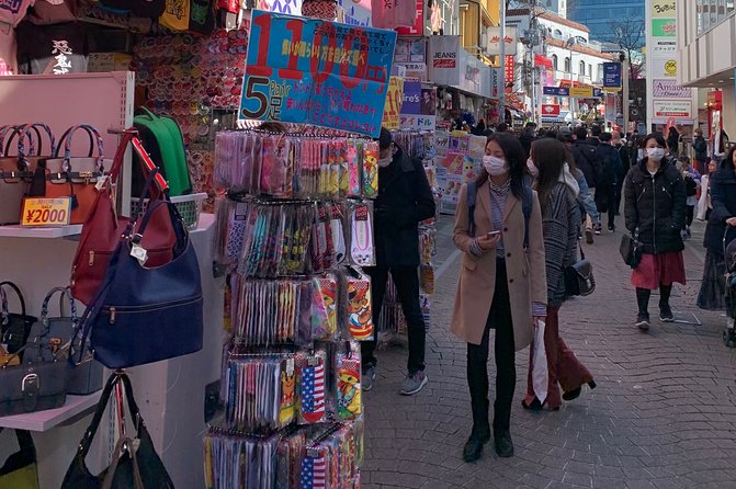 Tokyo Food and Culture tour (Shibuya and Harajyuku) - Shibuya Scramble Crossing photos without losing your footing