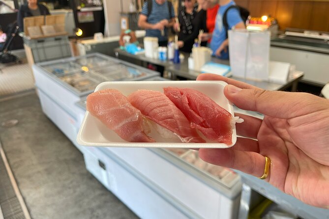 Tokyo Food Tour Taste Fresh Delights at Tsukiji Market - The 2 Hours 30 Minutes Rhythm: Walking With Food Stops