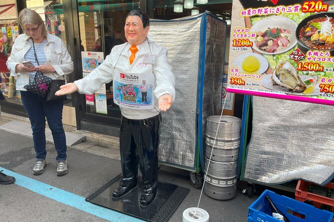 Tokyo Food Tour Taste Fresh Delights at Tsukiji Market - How the Guide Helps You Read the Market Like a Pro