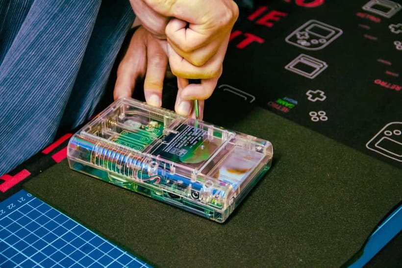 Tokyo: Gameboy Mod Workshop at Akihabara - The hands-on build: take apart and rebuild with confidence
