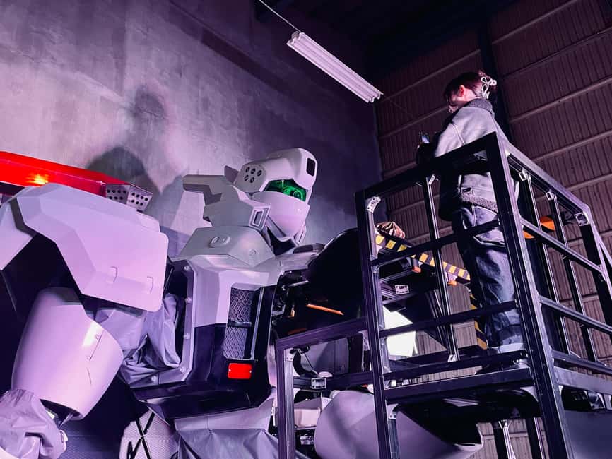 Tokyo: Giant Robot “Ingram” Factory Tour - The core experience: inspect Ingram, check every detail