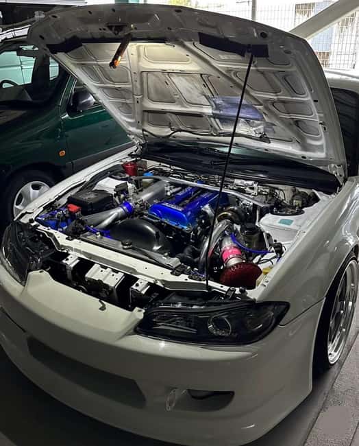 Tokyo: Go Daikoku PA Fast & Furious 3 Sports Car Meetup - A-Pit Autobacs shopping stop: why 30,000 items matters