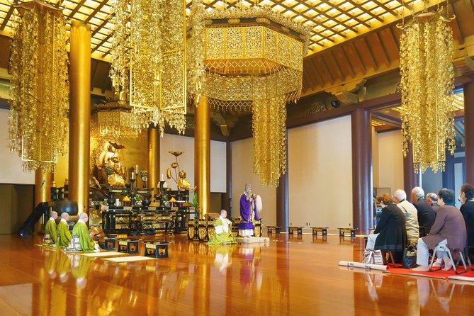 Tokyo Guided Small-Group Biking Tour - Meiji-jingu and Yoyogi Park: shrine gardens with a walking break