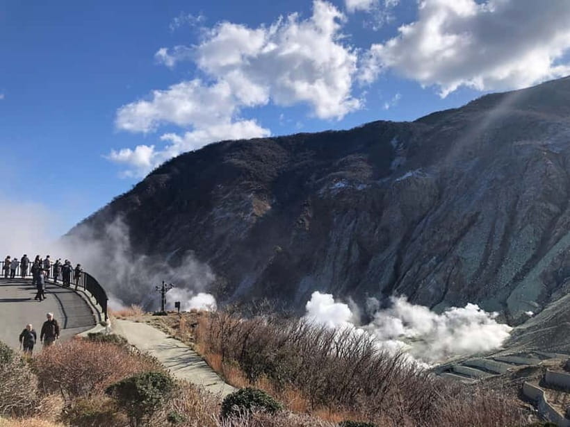 Tokyo: Hakone Fuji Day Tour w/ Cruise, Cable Car, Volcano - Guide Styles: Why It Can Make or Break the Day