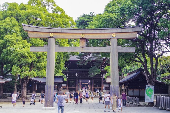Tokyo Hidden Shrine and Temple Tour - Toyokawa Inari: The Rare Buddhism and Shinto Stop With Fox Statues