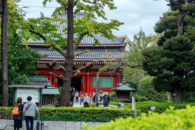 Tokyo History: Sensoji Temple & Asakusa District Private Tour - Edo Taito crafts museum: what Tokyo makes when it still trades by hand