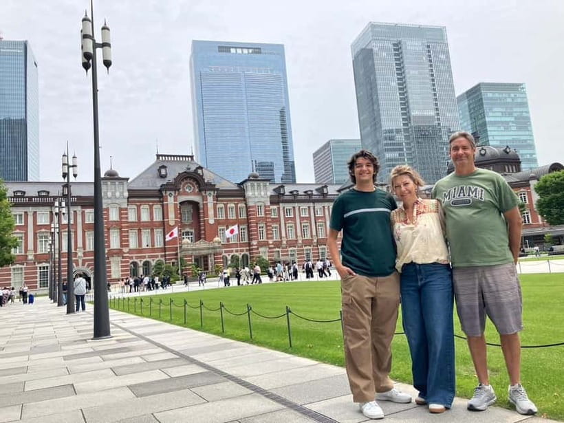 Tokyo: Imperial Palace East Gardens and Tokyo Station Tour - Where the tour begins, and why that matters