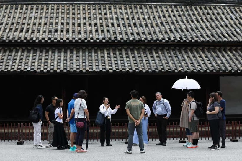 Tokyo: Imperial Palace East Gardens Walking Tour - Edo Castle grounds, right in the middle of Tokyo