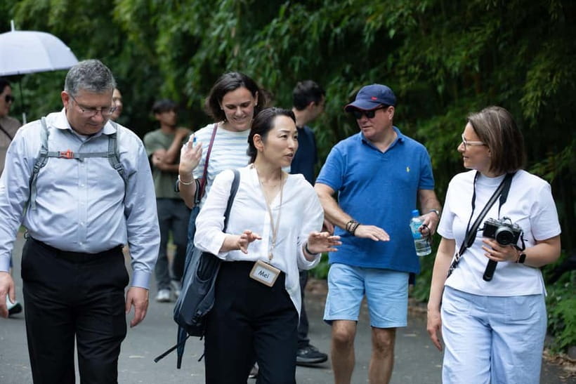 Tokyo: Imperial Palace East Gardens Walking Tour - Price and value for a 2.5-hour Imperial Palace East Gardens walk