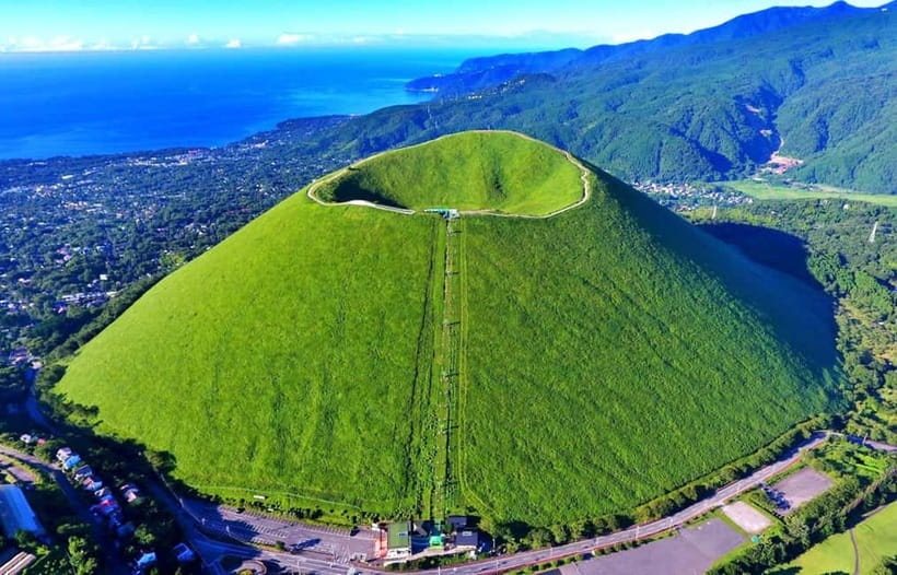 Tokyo: Izu Scenic Oceanview Train, Volcano, Coast Day Trip - Ito Marine Town: Lunch Your Way, Omiyage With Ocean Views