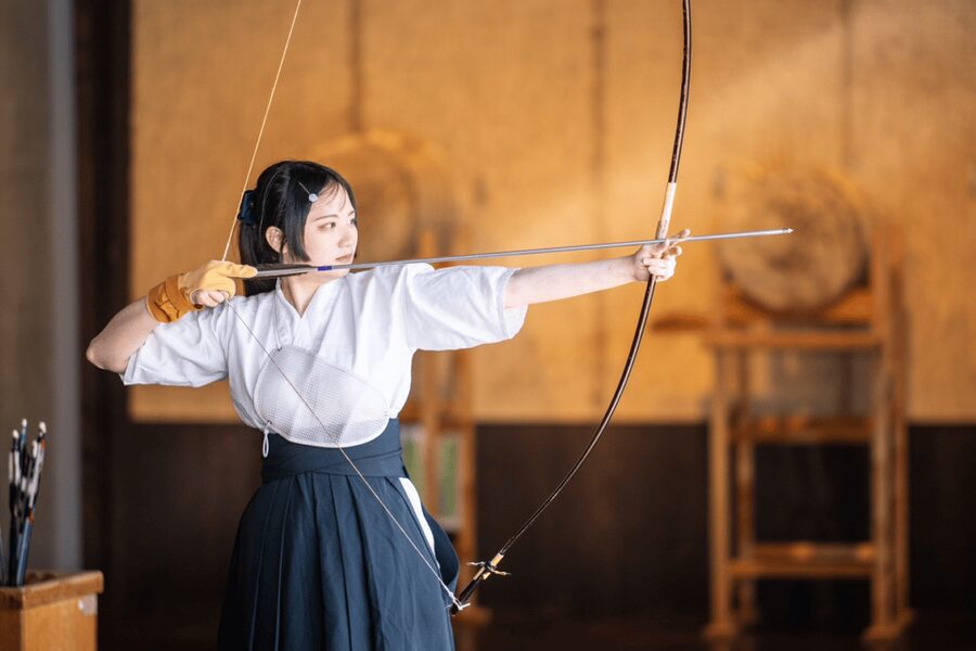 Tokyo: Japanese Archery (Kyudo) Experience - Dressing for Kyudo, dōgi fit and bow setup that matters