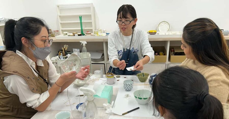 Tokyo: Kintsugi Workshop to Learn the Art of Golden Joinery - The Step-by-Step Craft: Learning Golden Joinery Up Close