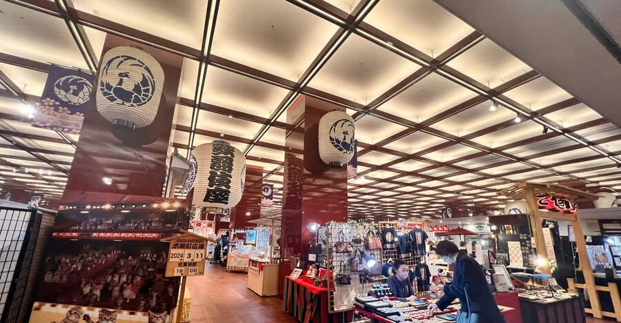 Tokyo: Learn about Japanese Traditional art KABUKI in Ginza - Why Ginza for Kabuki starts at Nissan Crossing