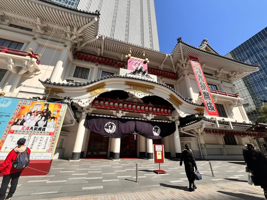 Tokyo: Learn about Japanese Traditional art KABUKI in Ginza - Getting more out of the English guide, including Nori’s style