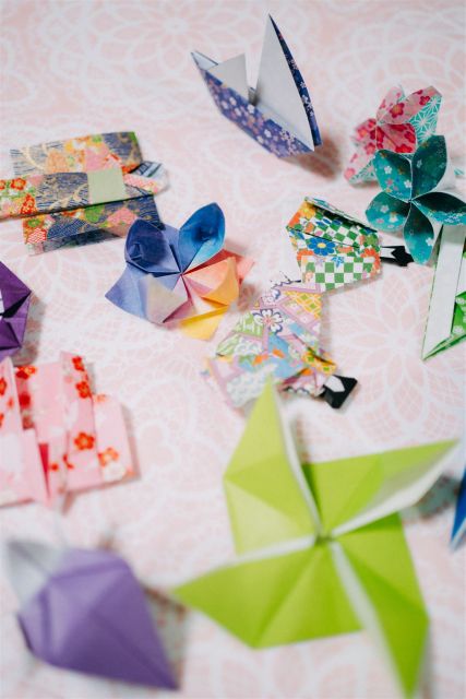 Tokyo: Learn Traditional Origami with a Local - Paper matters here: traditional sheets and modern picks