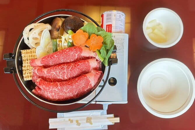 Tokyo Limited-Date Cherry Blossom Route Cruise & Show & Meal - Your meal and drink setup: sukiyaki, tea ceremony, or sushi and sake