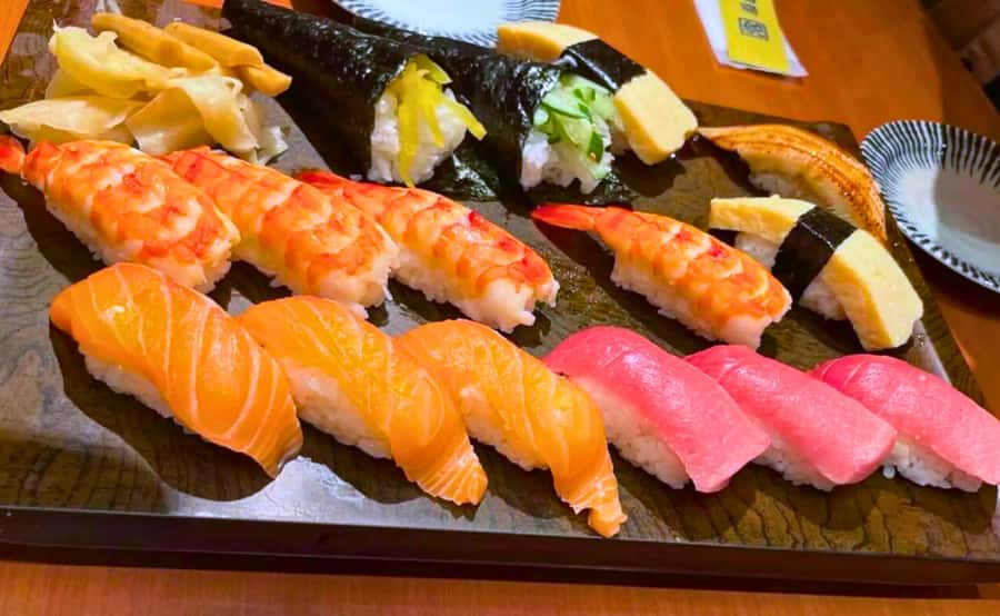 Tokyo: Locals´ Secret Food Tour // Eat like a Japanese - Stop 3: Izakaya yakitori, Yuzu Sour, and ordering like a regular