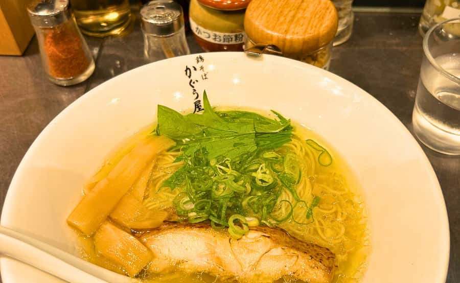 Tokyo: Locals´ Secret Food Tour // Eat like a Japanese - The vibe: relaxed, social, and good for solo diners