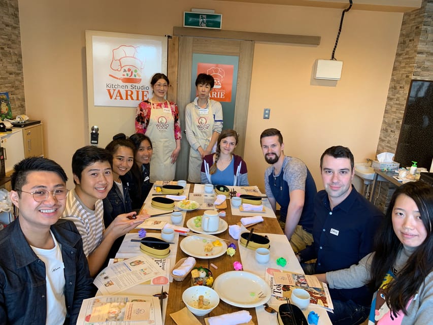 Tokyo: Making a bento box with cute character look - How the 150-minute class flows in plain terms