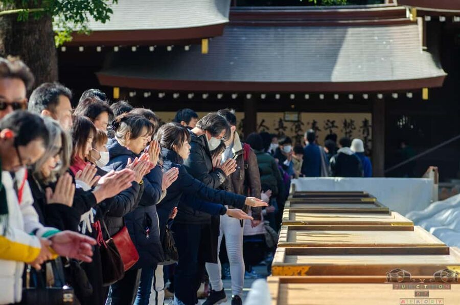 Tokyo: Meiji Jingu, Harajuku, Shibuya, and Shijuku Tour - Shibuya Crossing and the Pokémon Center Stop