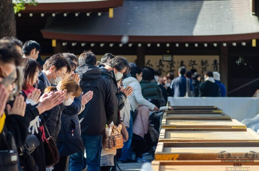 Tokyo: Meiji Jingu, Harajuku, Shibuya, and Shijuku Tour - Guide Quality and Customization: From Joe to Emir