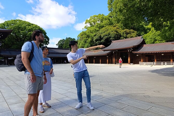 Tokyo: Meiji Shrine and Shinto Culture Walking Tour - The forest approach, why it feels like a break from Tokyo