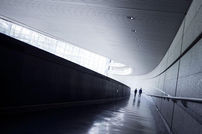 Tokyo Metropolis - Meeting at Shinbashi: Starting With the Right Camera Mindset