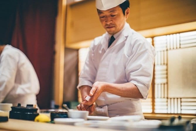 Tokyo Morning Tour : Meiji Shrine, Asakusa and Fish Market - The guide experience: why clear explanations change the day