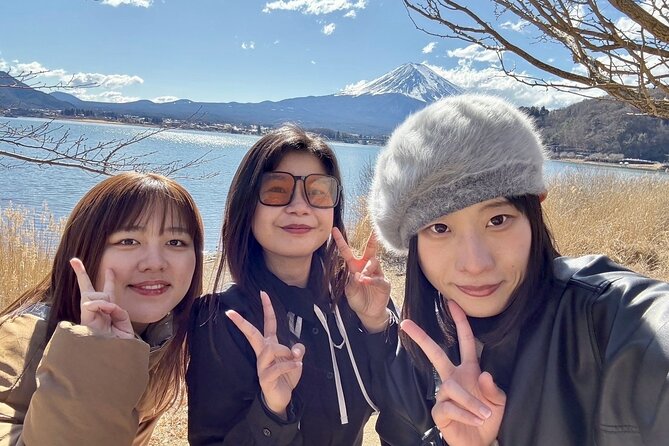 Tokyo: Mt.Fuji & Lake Kawaguchiko 1-Day Bus Tour w/Optional Lunch - Beyond the main view: observation deck, shrines, and craft stops