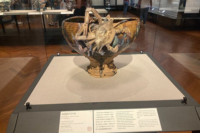 Tokyo National Museum Private Tour - How the guide turns art objects into stories