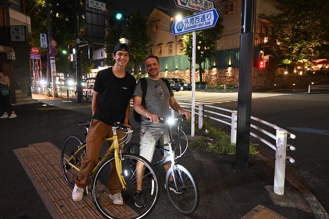 Tokyo Night Bike Tour: From Shibuya to Tokyo Tower via Roppongi - Roppongi Keyakizaka Dori and Azabujuban: nightlife vibes without the wandering