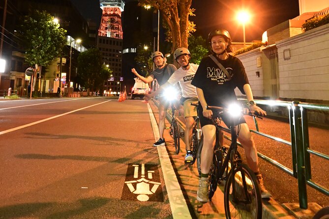 Tokyo Night Bike Tour: From Shibuya to Tokyo Tower via Roppongi - Aoyama Cemetery at night: why this stop is more than a switch-up