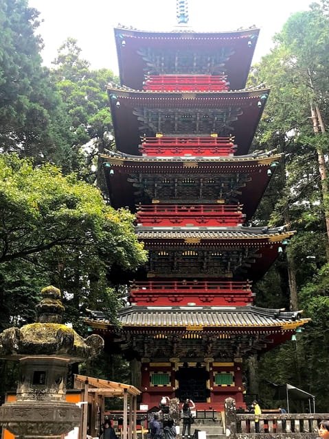 Tokyo: Nikko Private Day Tour With Guide - Entering Toshogu and Rinnoji, Nikko’s sacred core