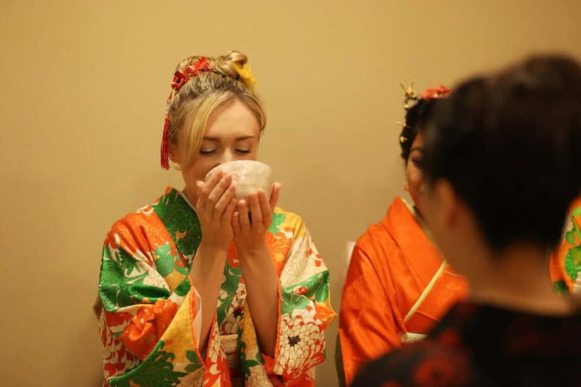 Tokyo: Practicing Zen with a Japanese Tea Ceremony - Your turn: conducting the ceremony the second time