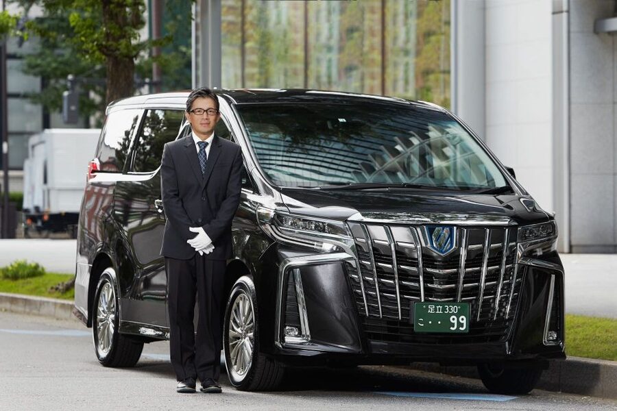 Tokyo: Private Customizable Tour with Transfer - Why this private Tokyo car tour feels easier than public transit