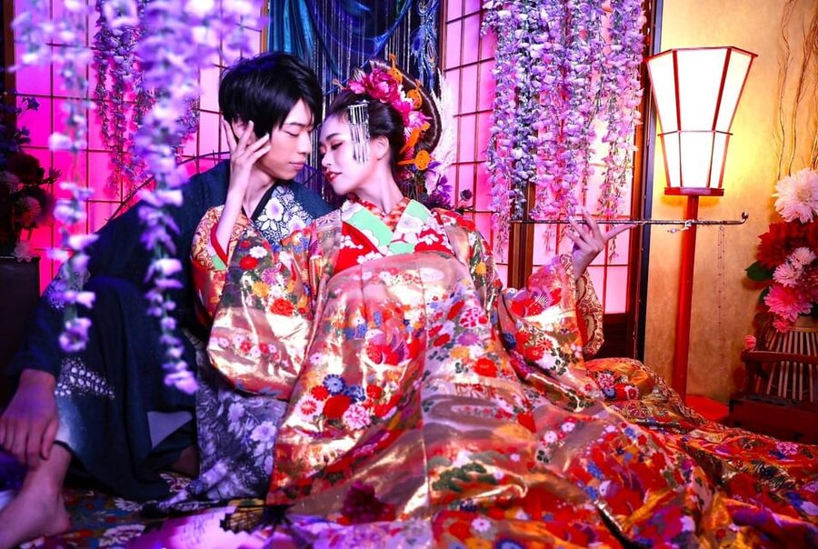 Tokyo: Private Makeover Photography Studio in Luxury Kimono - Who this kimono photo makeover is best for