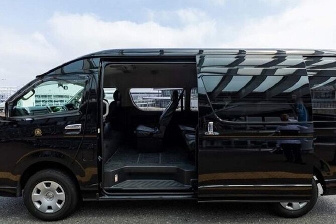 Tokyo: Private One-Way Transfer to/from Haneda Airport(HND) - Communication that actually helps, from texts to photo IDs